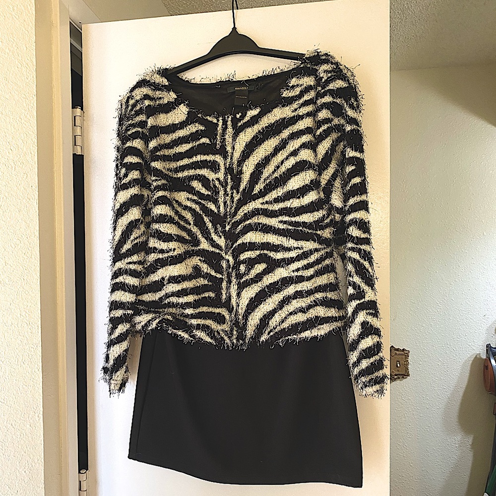 Large Radzoli Fuzzy Zebra Blouse